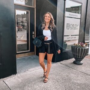 Cute 2 pc button down & pants set